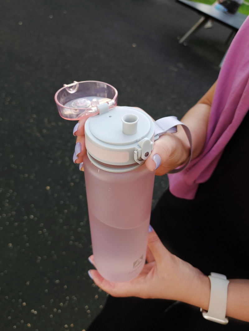 Питьевая бутылка 720 из тритана 1л, розовая матовая, с ситечком - 9