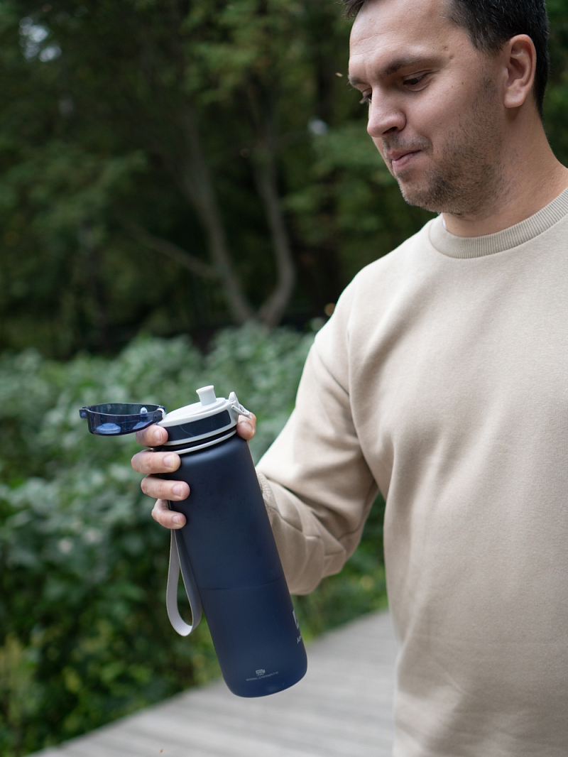 Питьевая бутылка 720 из тритана 0.5л, синяя матовая, с ситечком - 2