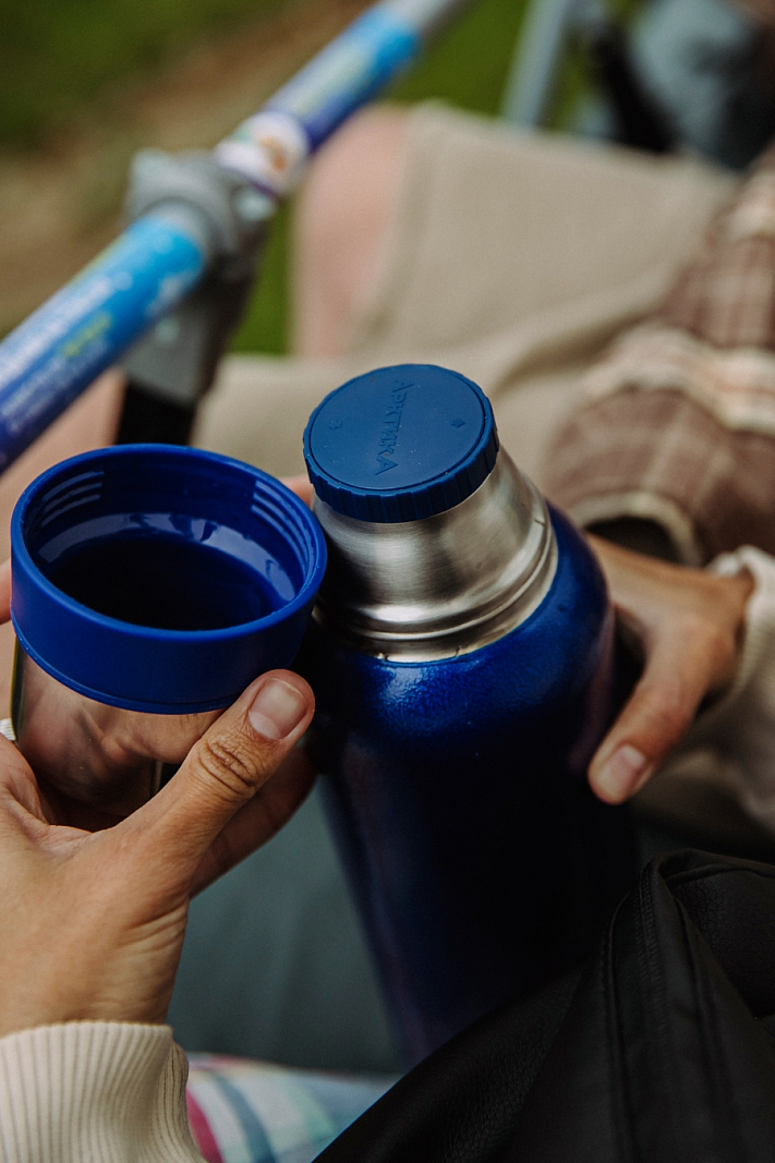 Синий термос 106 с узким горлом на 1.6л - 4 Синий термос 106 с узким горлом на 1.6л - 4