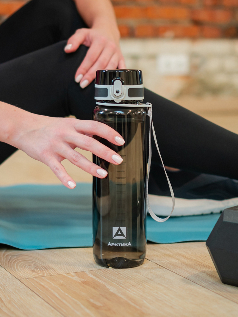 Питьевая бутылка 720 из тритана 0.5л, черная глянцевая, с ситечком - 8 Питьевая бутылка 720 из тритана 0.5л, черная глянцевая, с ситечком - 8