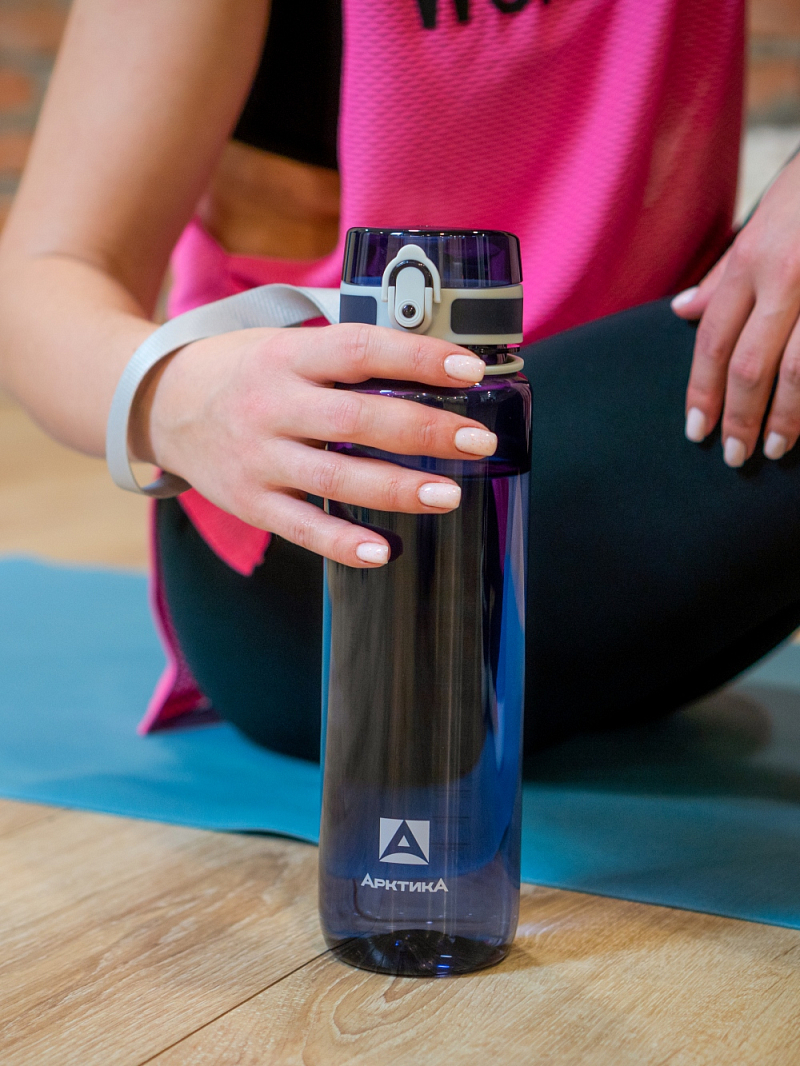 Питьевая бутылка 720 из тритана 0.5л, синяя глянцевая, с ситечком - 2