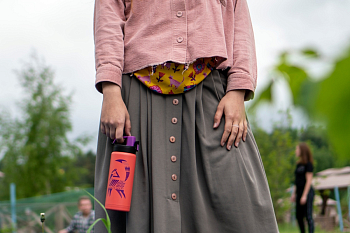 Есть ручка для переноски