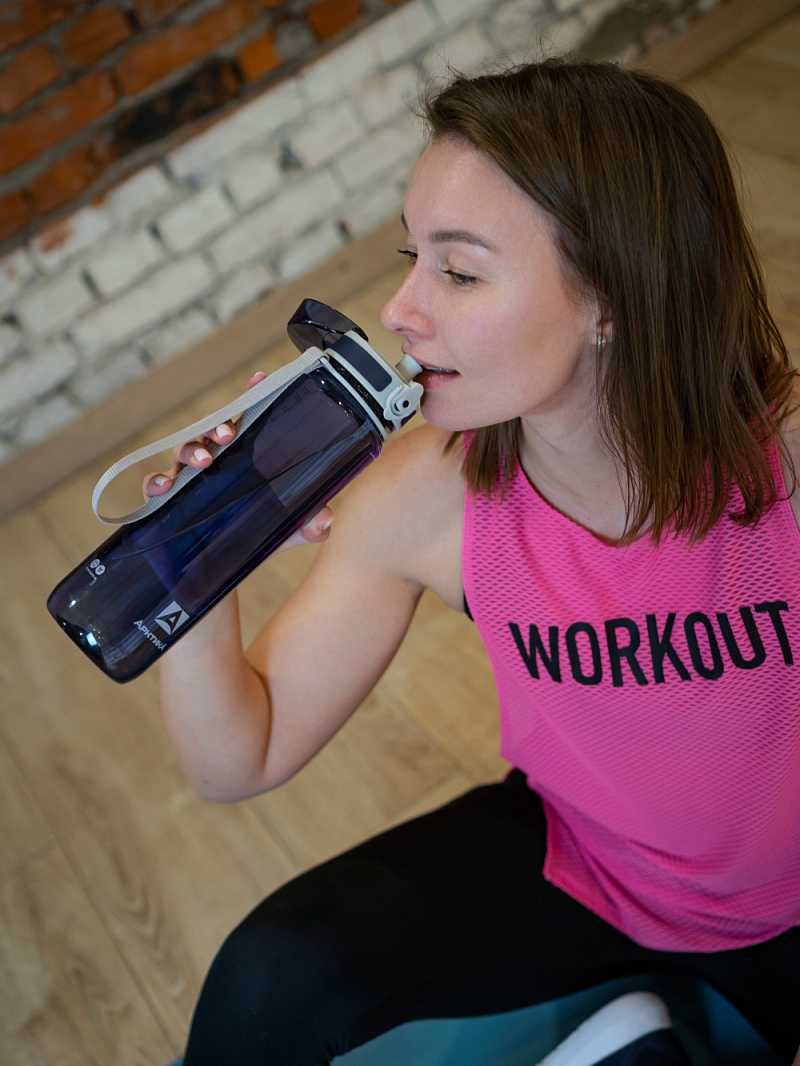 Питьевая бутылка 720 из тритана 0.5л, синяя глянцевая, с ситечком - 8