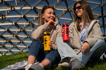 Сохраняет тепло и холод