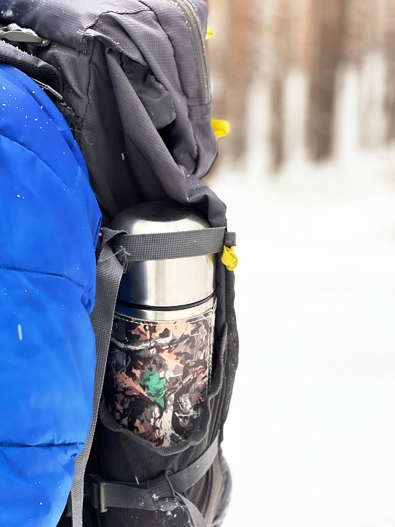 Термос 108 с оплеткой из экокожи цвета хаки на 1л - 6