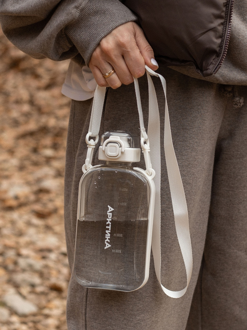 Тритановая бутылка 0.75л серии 724 «Снег» на ремне (уценка) - 2