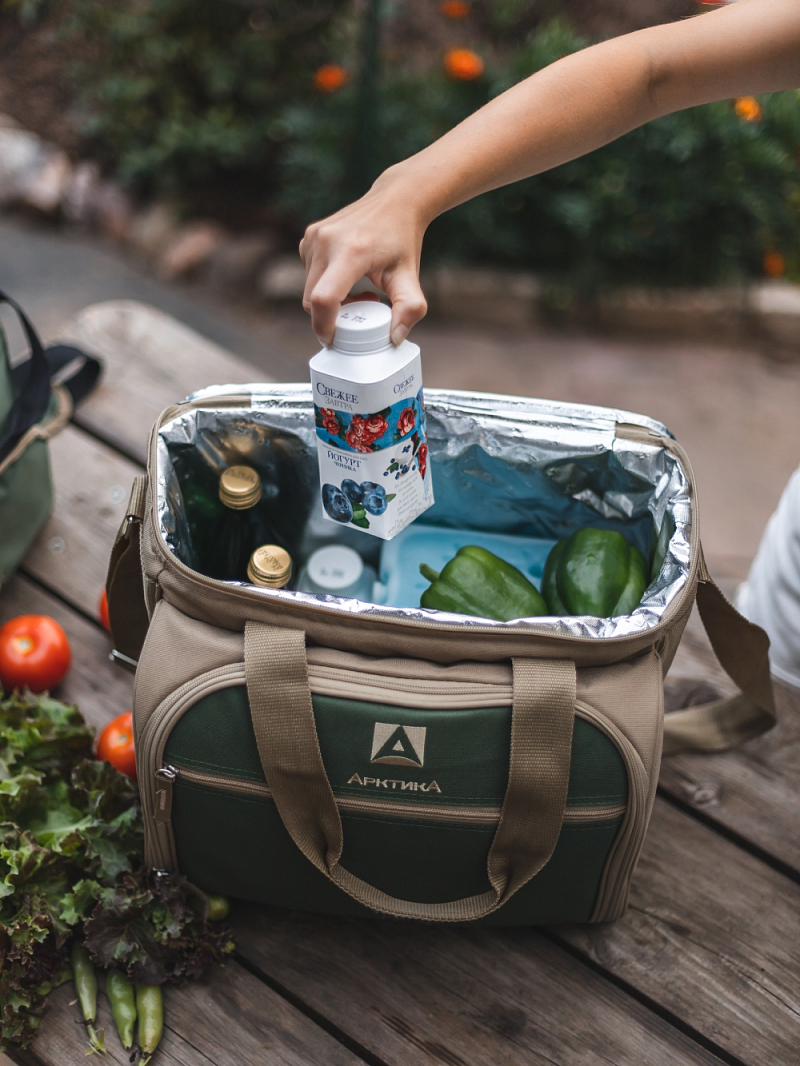 Зеленая сумка-холодильник 4100 с набором посуды на 4 чел - 7