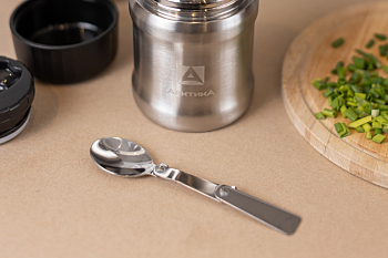 Складная ложка уже в комплекте