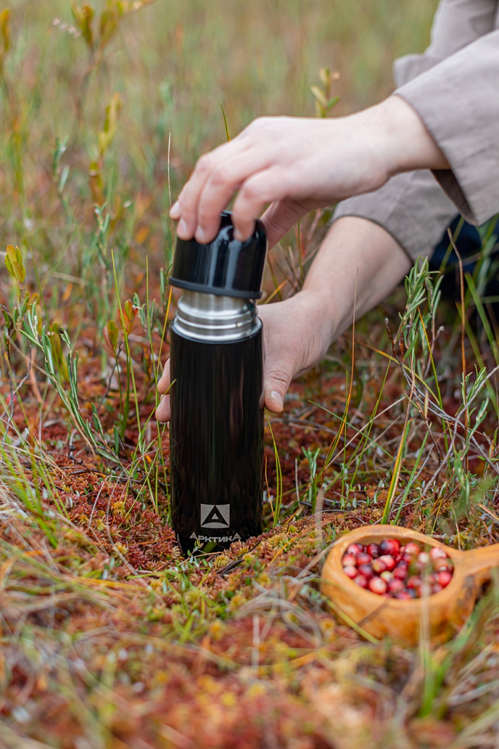 Черный глянцевый классический термос с узким горлом на 0.5л - 4 Черный глянцевый классический термос с узким горлом на 0.5л - 4