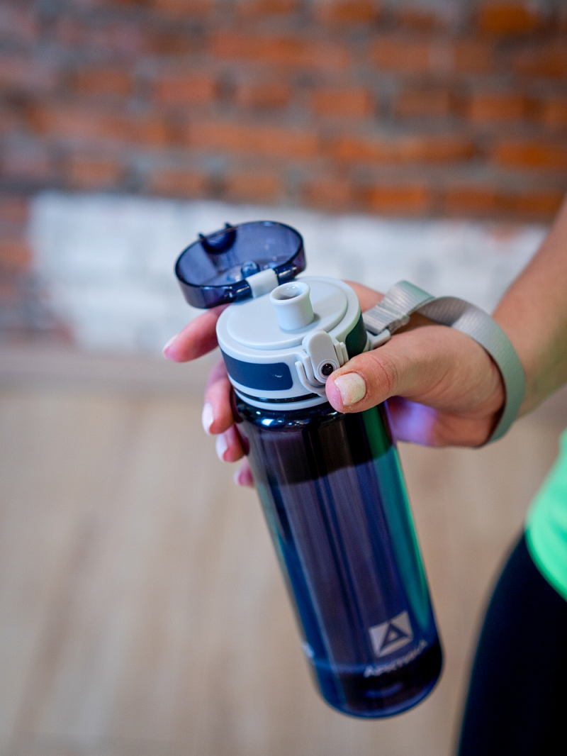 Питьевая бутылка 720 из тритана 0.5л, синяя глянцевая, с ситечком - 6