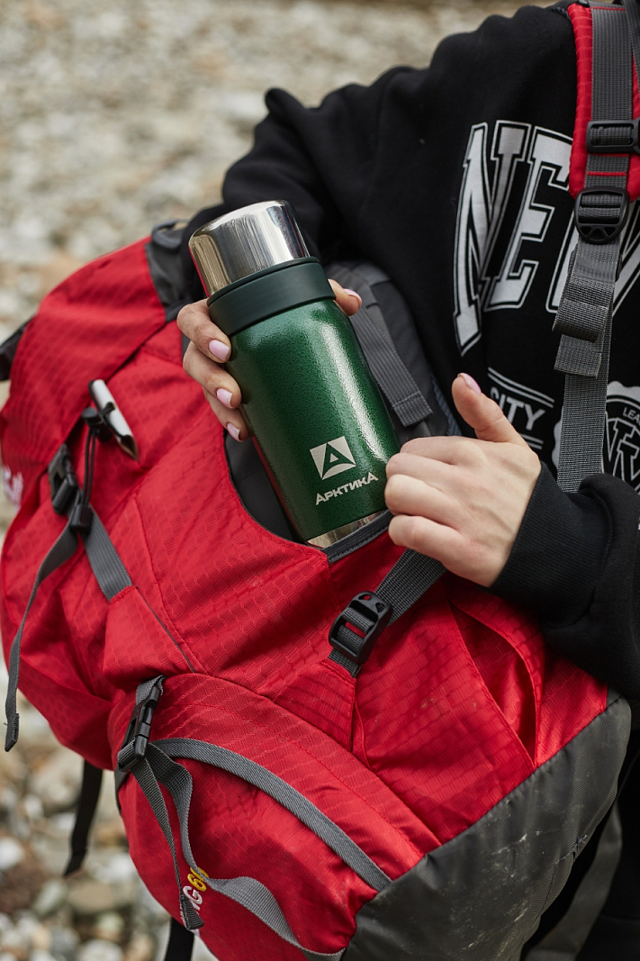 Зеленый термос 106 с узким горлом и ситечком на 0.5л - 2 Зеленый термос 106 с узким горлом и ситечком на 0.5л - 2