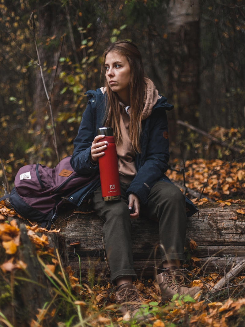 Термос серии 106 на 0.9л красный с узким горлом и молотковой эмалью - 6