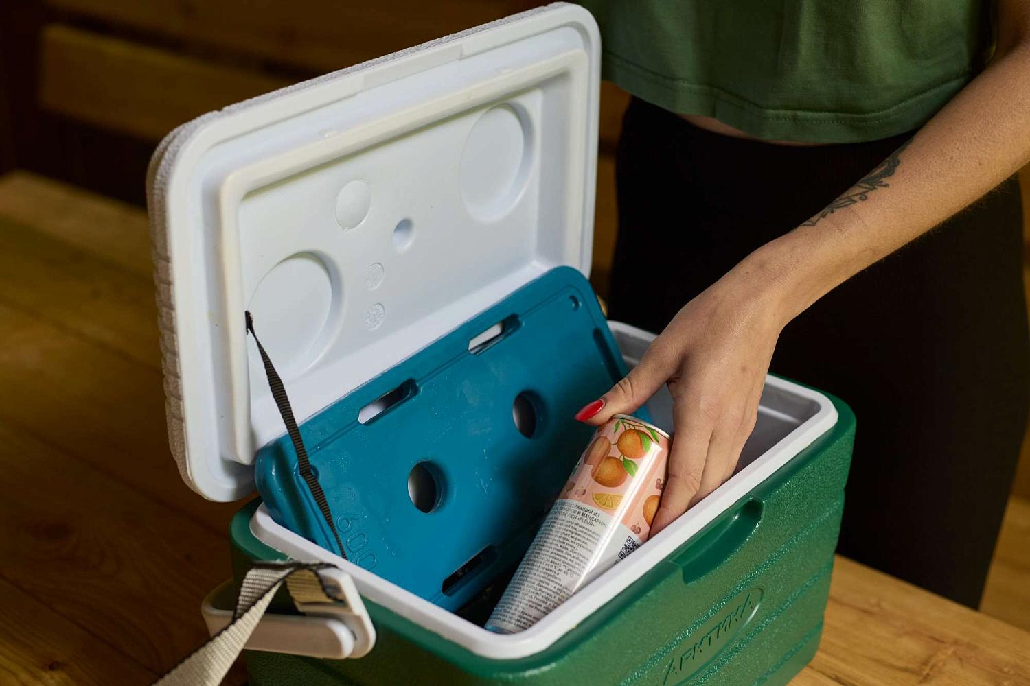 АХ — твердый аккумулятор холода с уникальной формой корпуса: он более тонкий и прочный по сравнению с классическими аккумуляторами (АТМ). Не подходит для поддержания тепла.