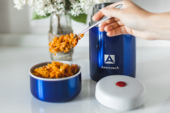 Сохраняет тепло и холод