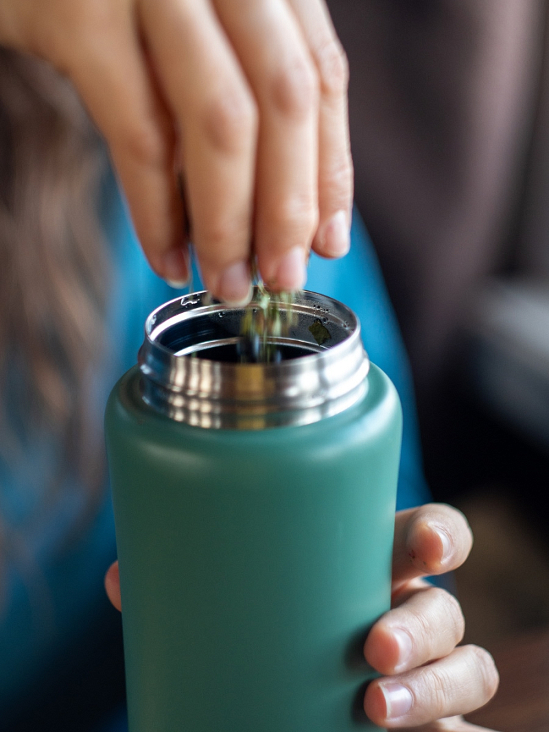 Термокружка 0.75л серии 702 «Хвоя» с ситечком - 6