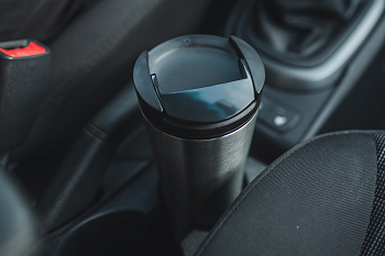 Сохраняет тепло и холод