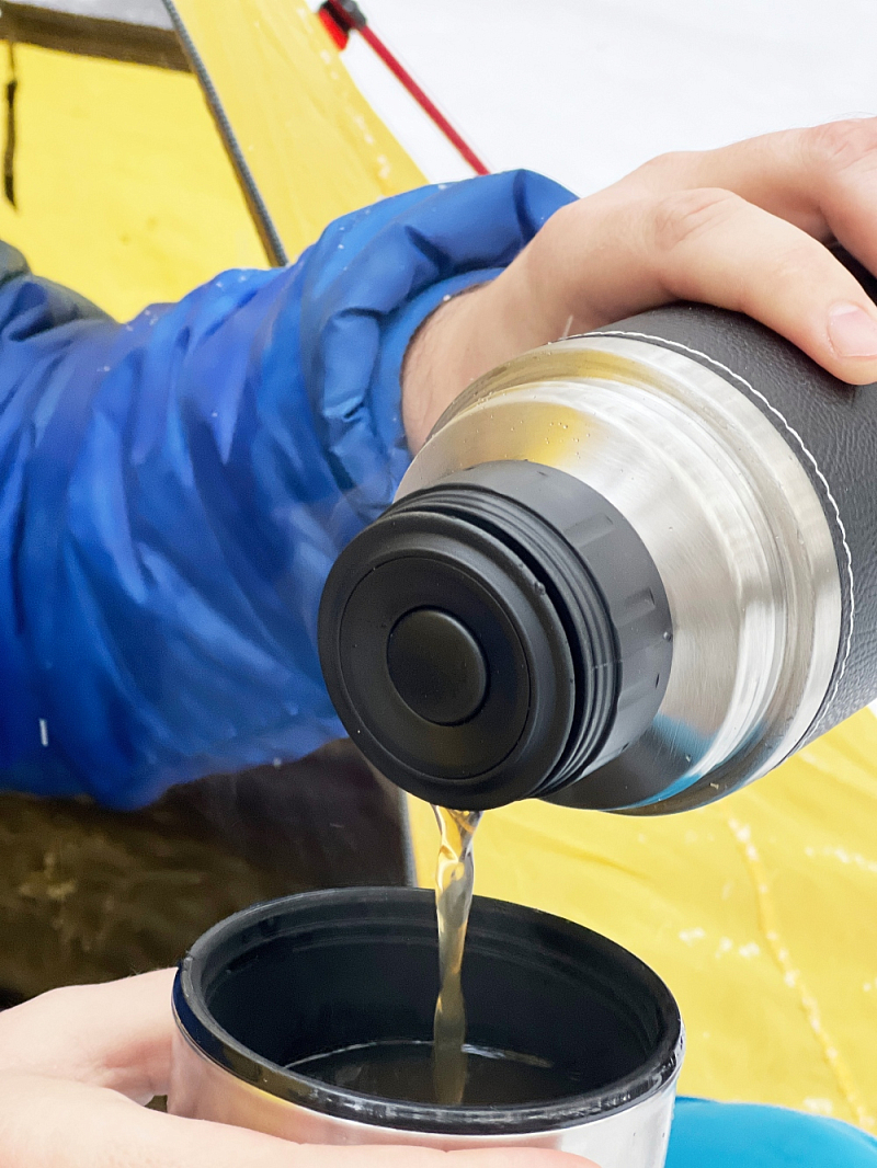 Термос серии 108 на 0.7л с черной оплёткой из экокожи - 6